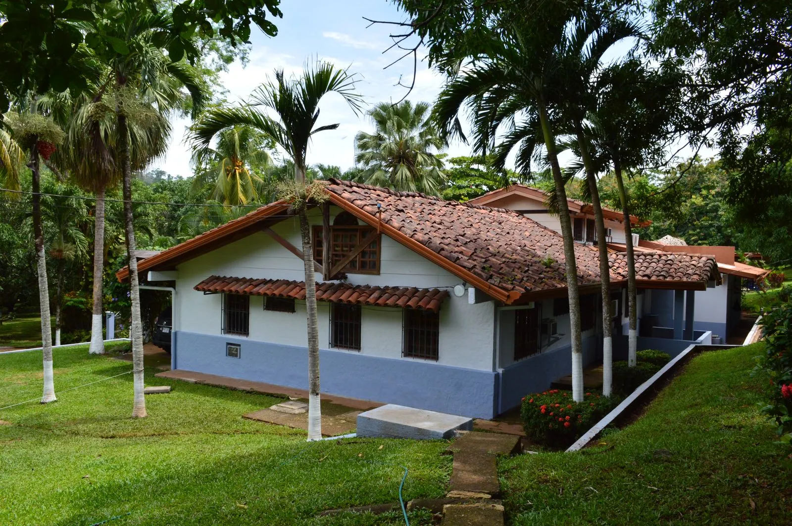 Sale / Beautiful Villa, Miramar, Puntarenas - image 4