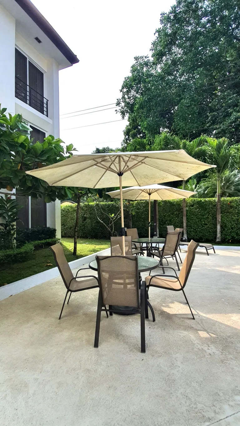 Charming Apartment for Sale in La Floresta, Herradura - image 5