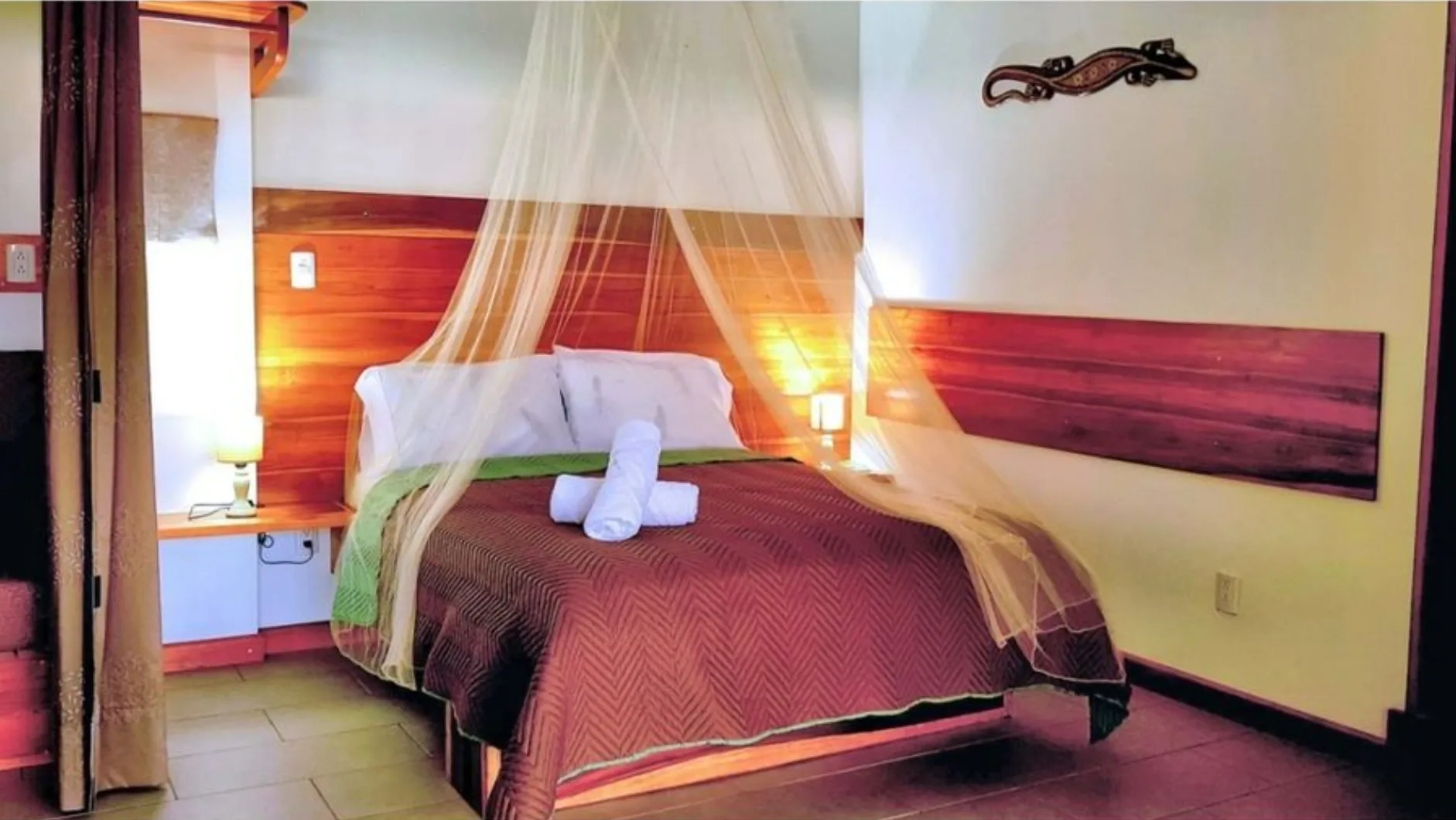 PARADISE GETAWAY HOUSE IN PUERTO JIMENEZ, COSTA RICA - image 12