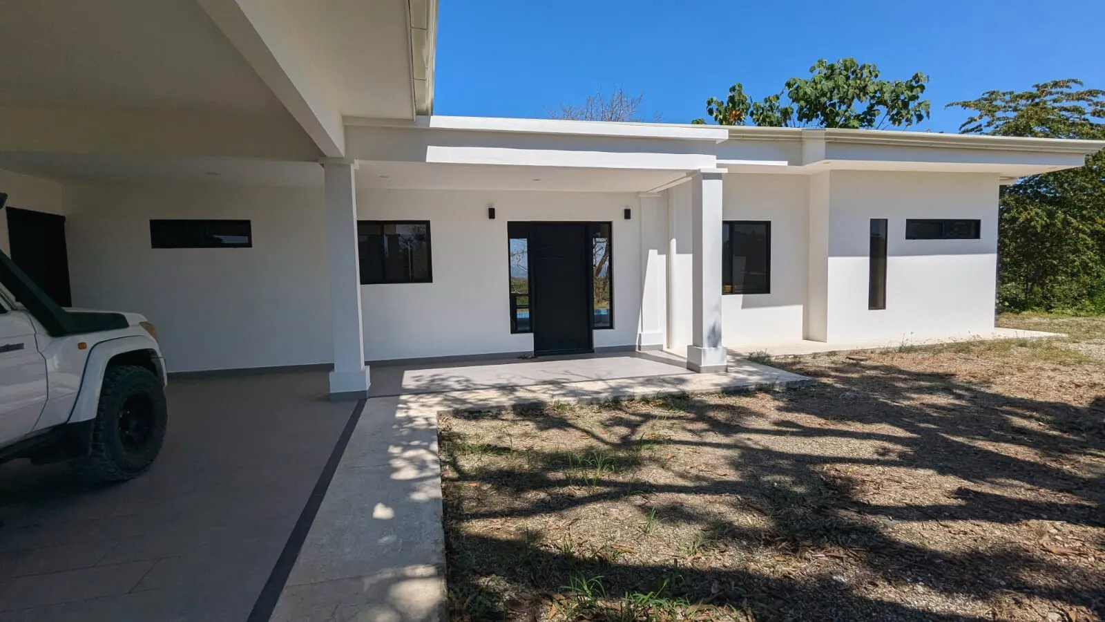 Brand New 3-Bedroom Home with Stunning Views in Santiago – Steps from Santa Teresa & Playa Hermosa - image 11