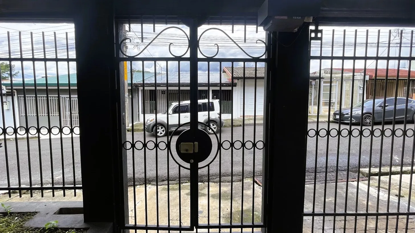 SPACIOUS HOME FOR SALE IN SAN RAMON, ALAJUELA - image 5