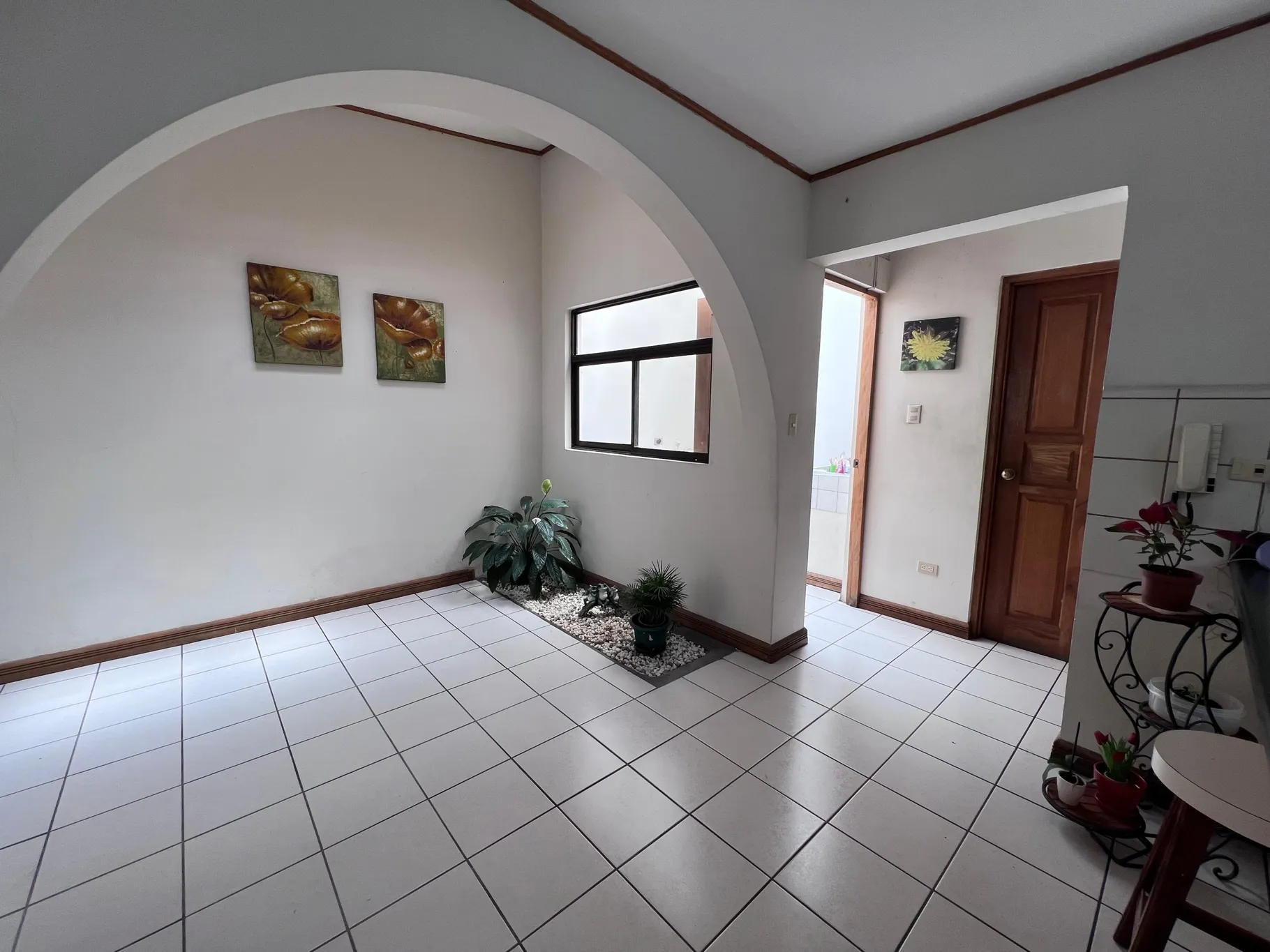 Sale / Nice House in Trejos Montealegre Residential, San Rafael, Escazu, San Jose - image 14