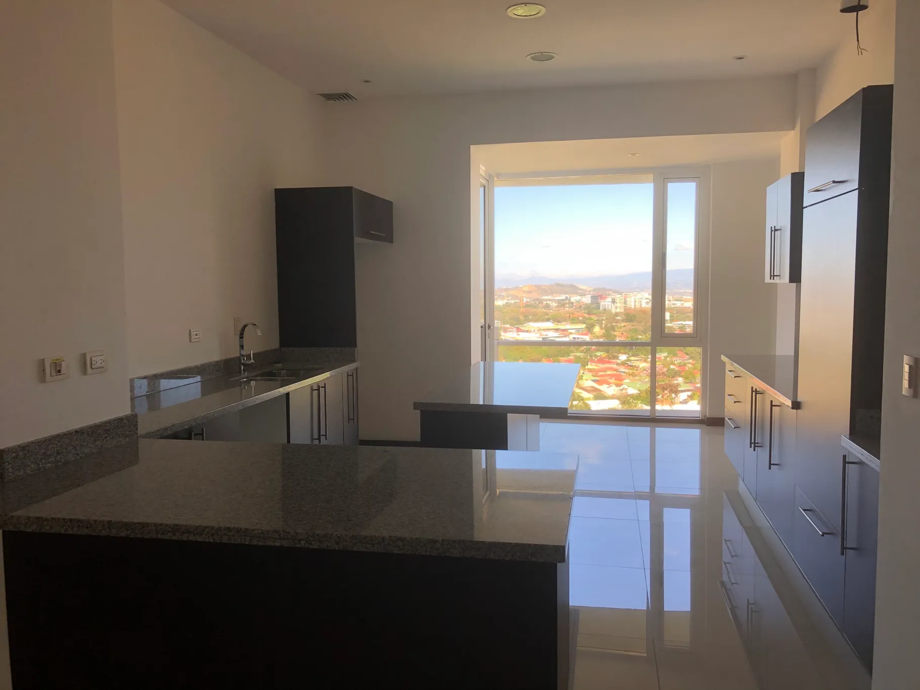 Sale / Luxury Apartments in Condominium, San Rafael, Escazu, San Jose - image 11