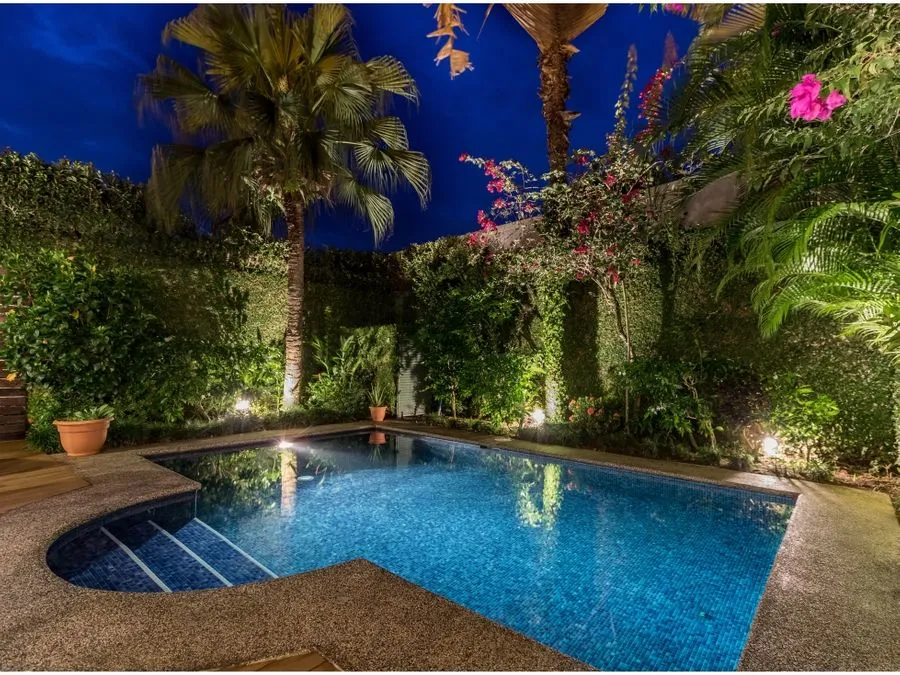  Spectacular Luxury house in Jaco Beach - image 2