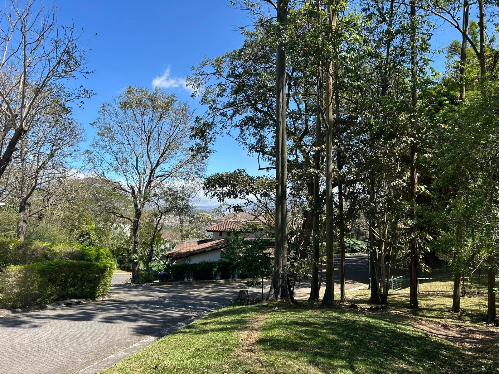 Lot for Sale in Exclusive Condominium, Guachipelín, Escazú - image 3