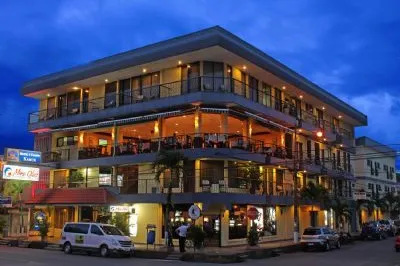 Historical Hotel in Quepos, Puntarenas - image 2