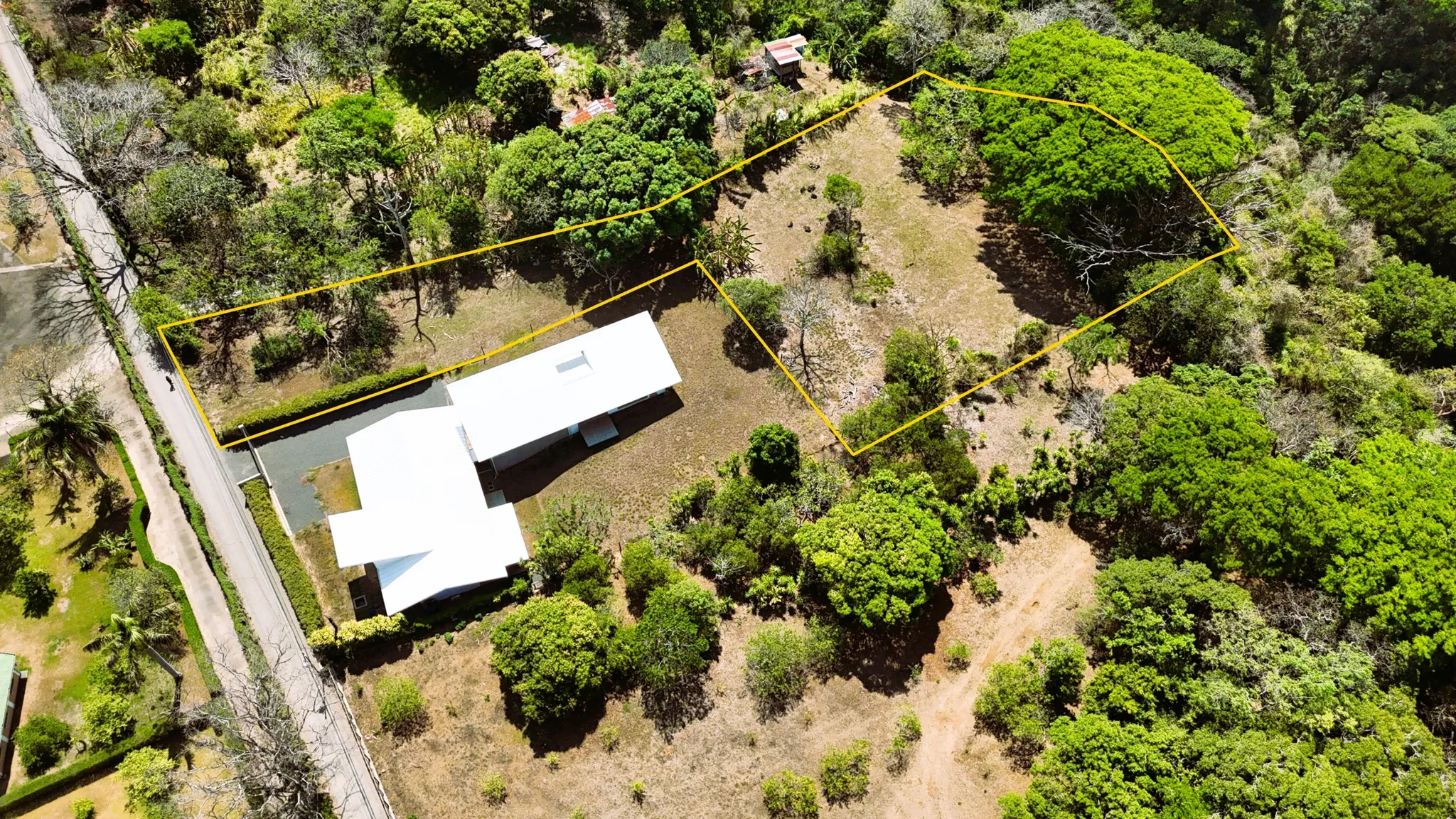 Home construction site property in Cuidad Colón - Lot for sale - image 2