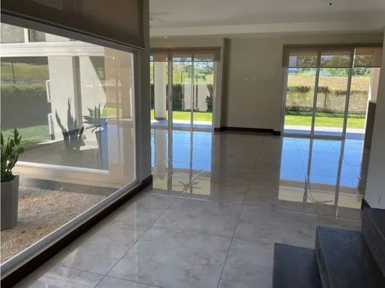 Contemporary House in Hacienda Espavel - image 8