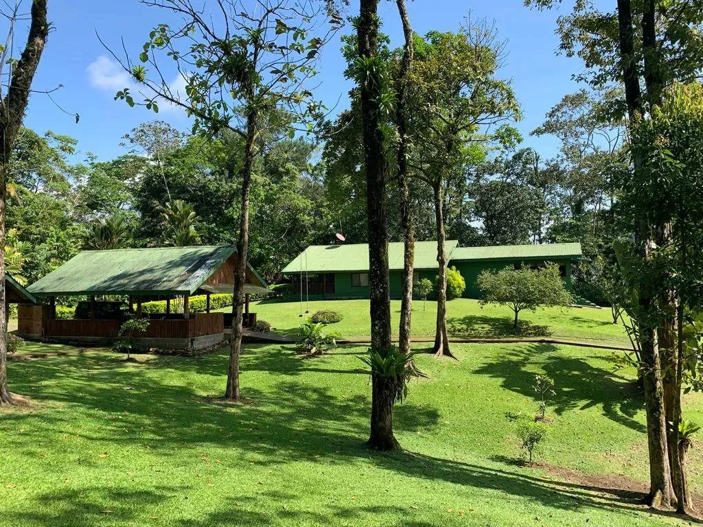 Beautiful 480,000 m² Tourist Property in Alajuela - image 3