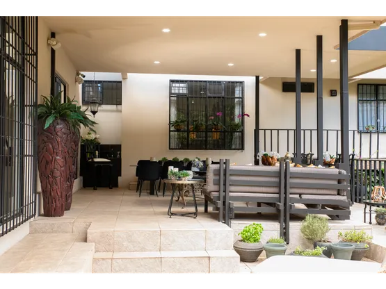 For Sale: Luxury Home Oasis in Escazú - image 11