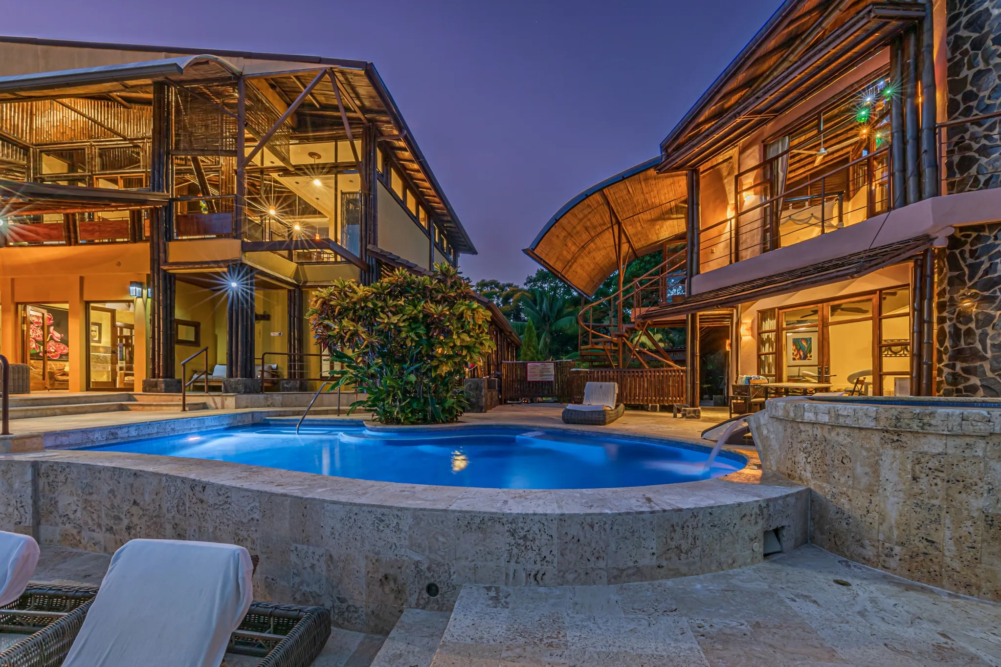 LUXURIOUS TROPICAL LIFESTYLE HOUSE IN DOMINICAL, COSTA RICA – CASA RAMON - image 3