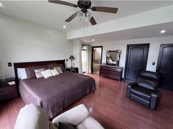 Elegant Residence in Alajuela - image 9
