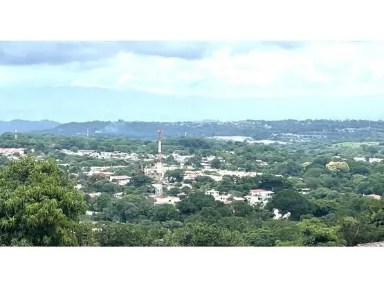 Sale / Impressive Lot in the Cerro Condominium, Ciudad, San Jose - image 13