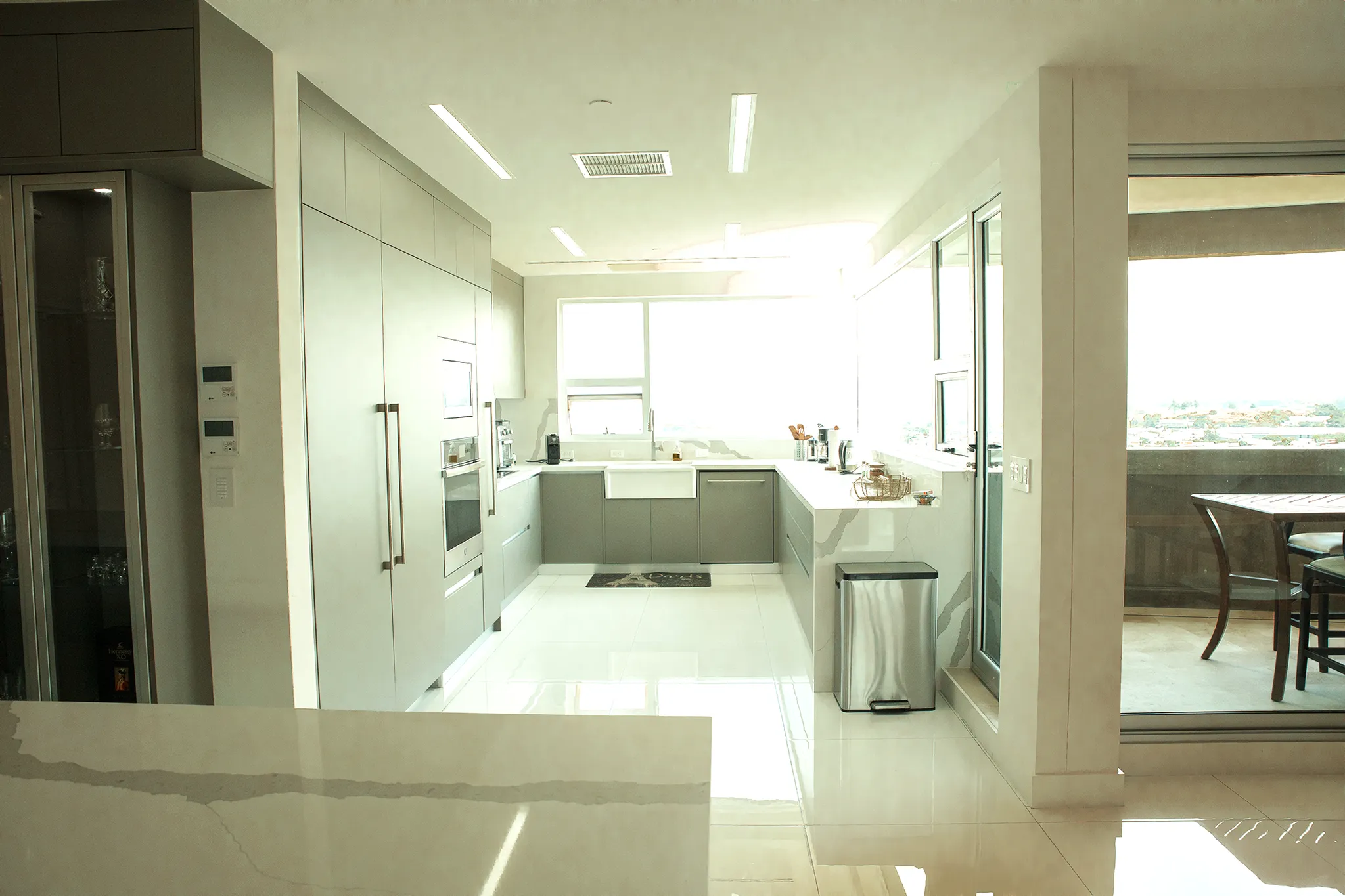 Penthouse for Sale in Central Park Condominium, Escazú - image 3