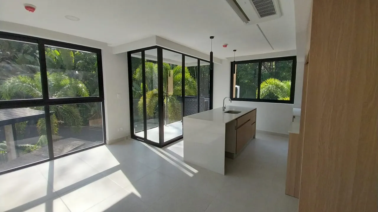Exclusive Beachfront Condominium in Playa Jacó: Comfort, Security, and Breathtaking Views - image 2