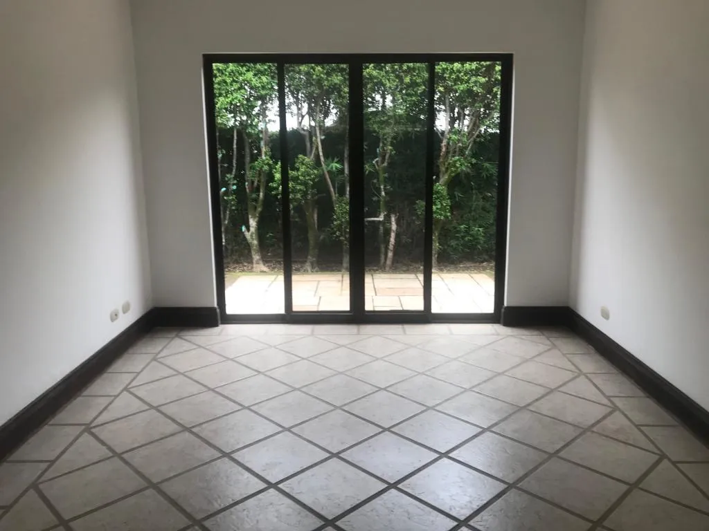 Sale / Beautiful House in Condominium, Lindora, Pozos, Santa Ana, San Jose - image 13