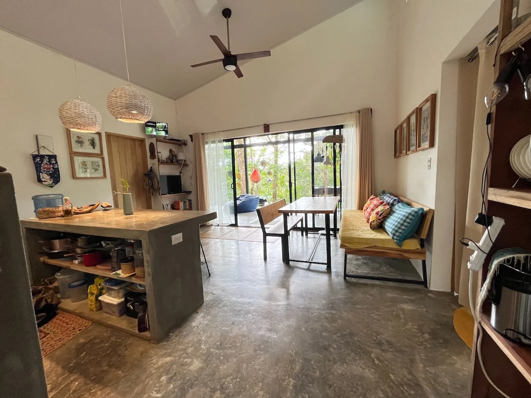 3 Homes in Santa Teresa, Costa Rica  8,000m²  minutes to Playa Carmen and Income Producing Property - image 3