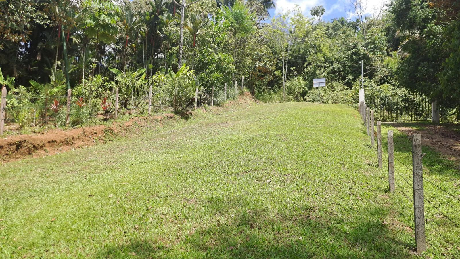 Conveniently Located Property at Playa Hermosa in Uvita, Costa Rica - image 10