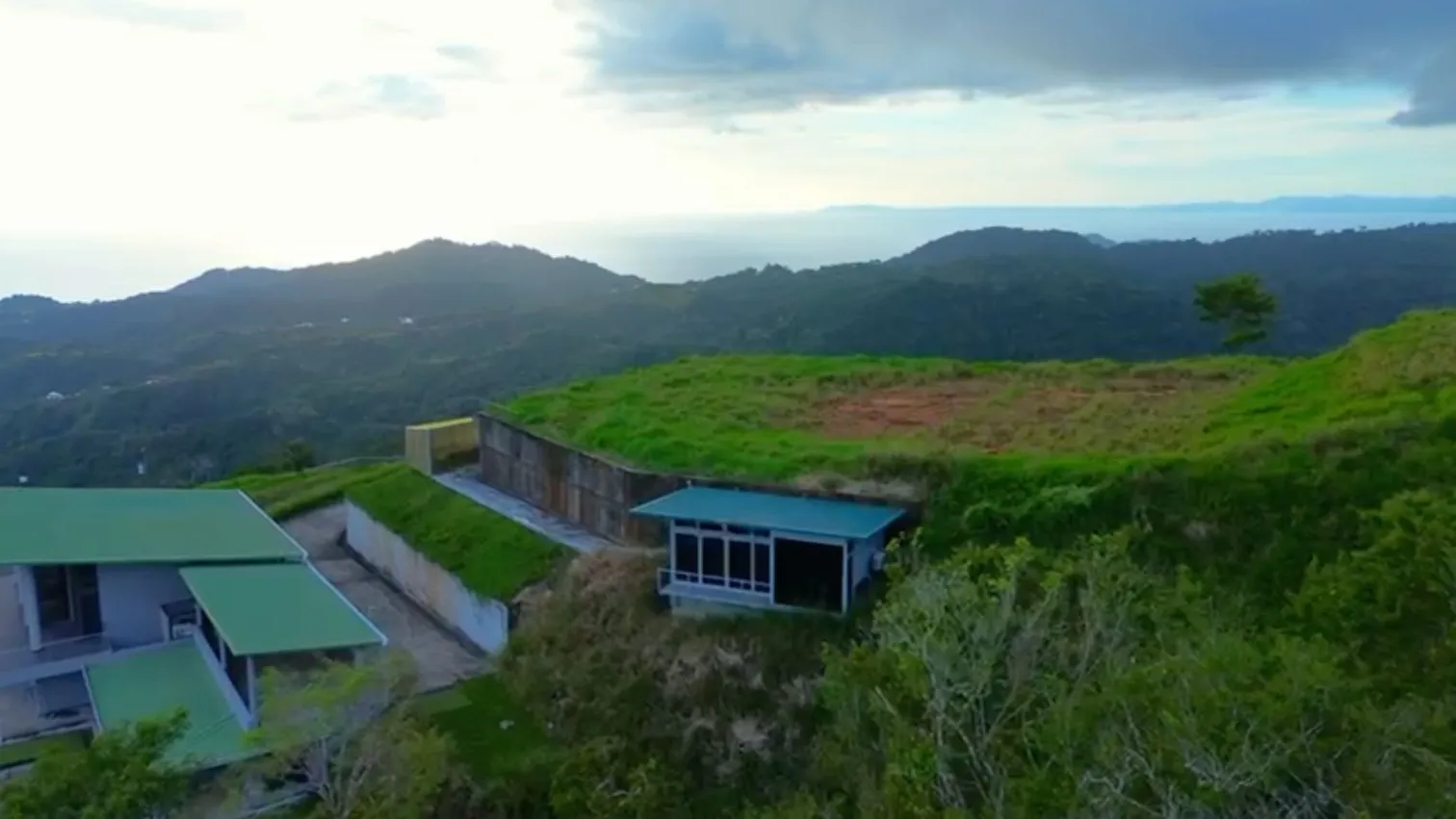 Hermosa Clouds Retreat: Best Views of Central Pacific (Home with Guest Cabins) - image 14