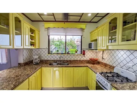 Large multi-family rental property in superb condition and with excellent location - image 6