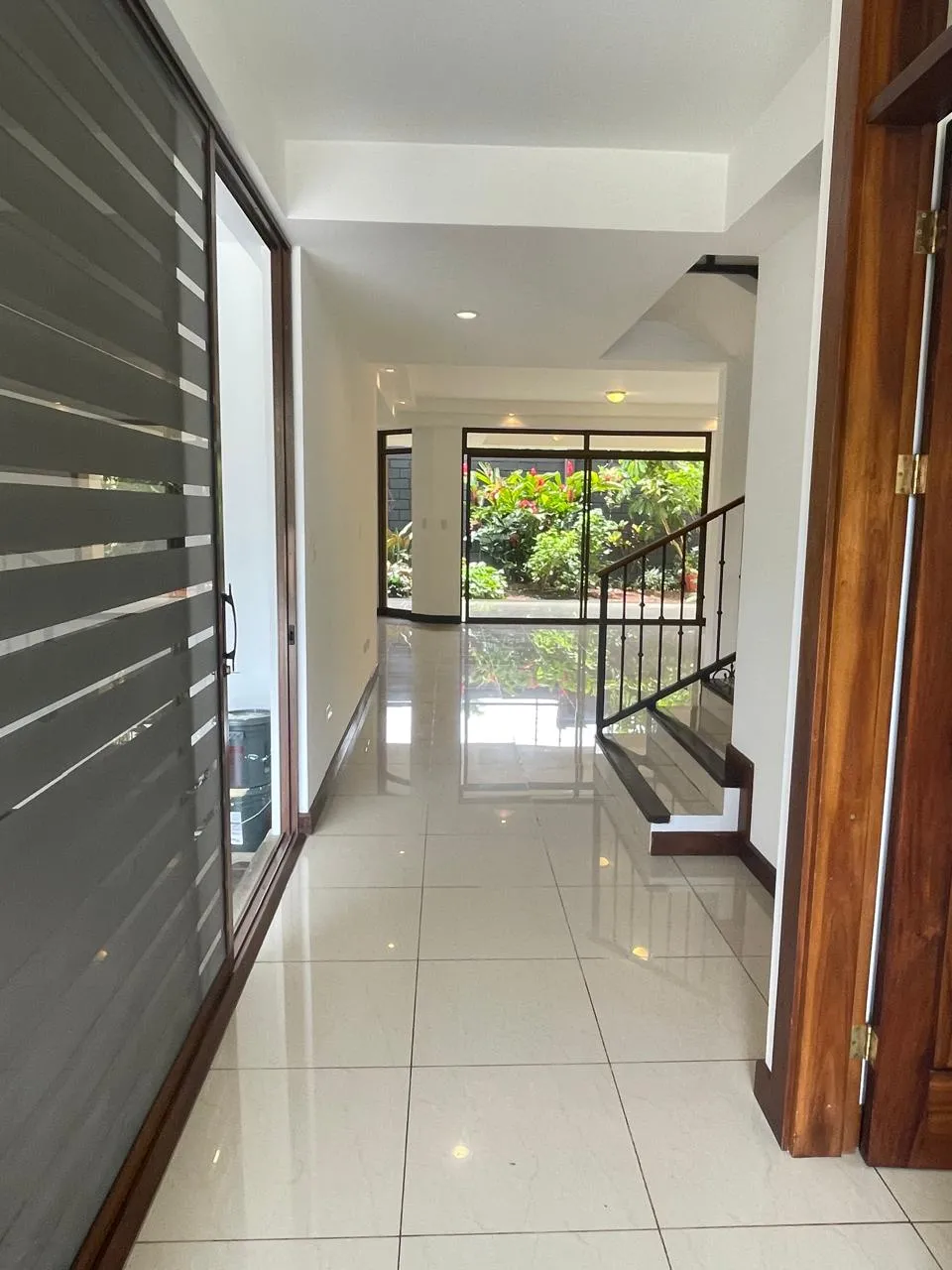 For Sale: Residencial House in Santa Ana - image 2