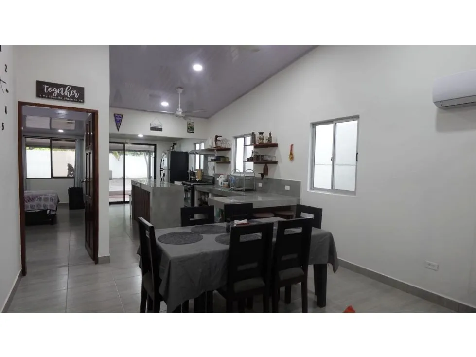  Newly Renovated House With a Prime Location in Jaco Town - image 9
