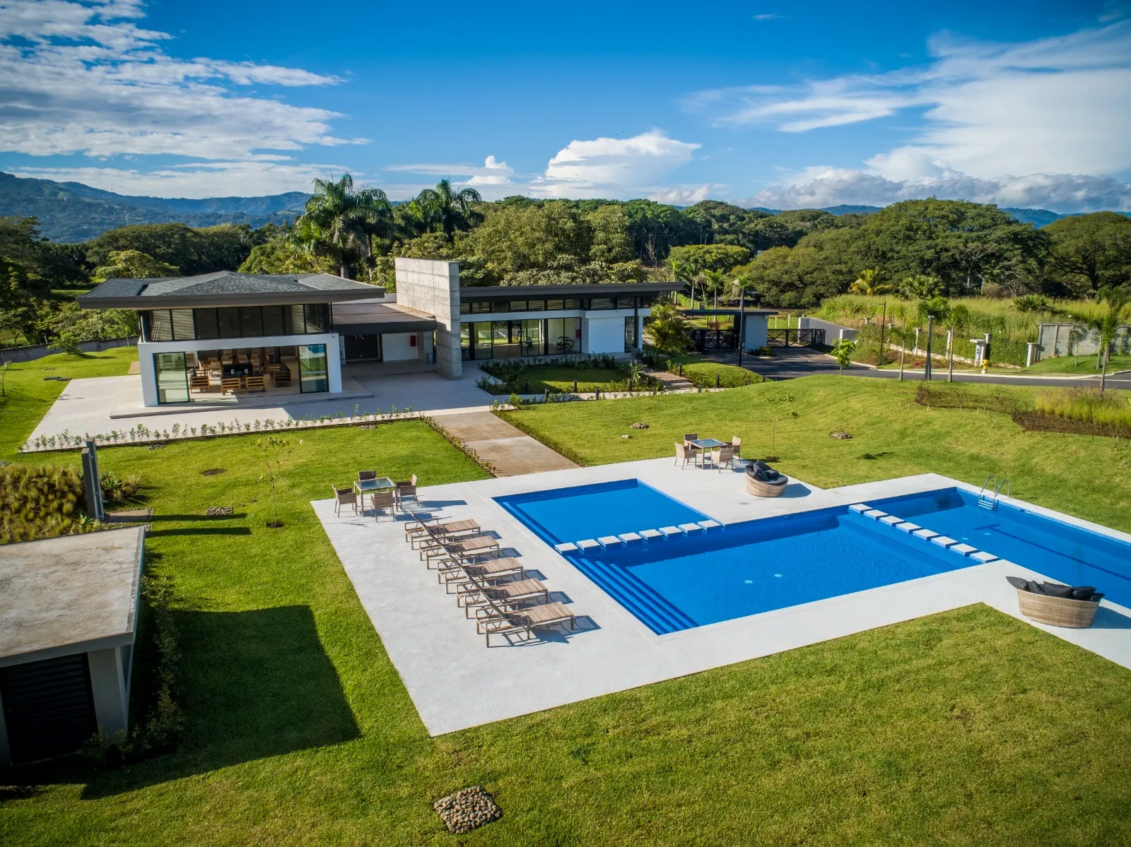 Lots for Sale in a Special Condominium in San Rafael de Alajuela - image 4