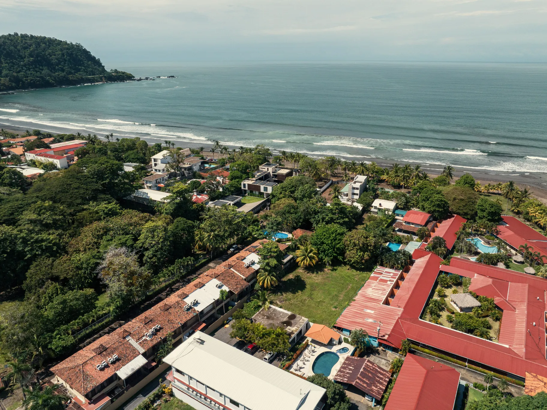 Beautiful Lot a few meters from the beach - image 3