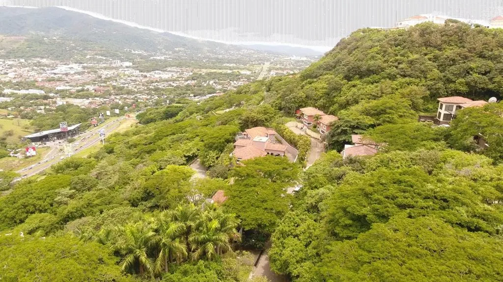 Lot for sale in the exclusive Villa Real development - image 9