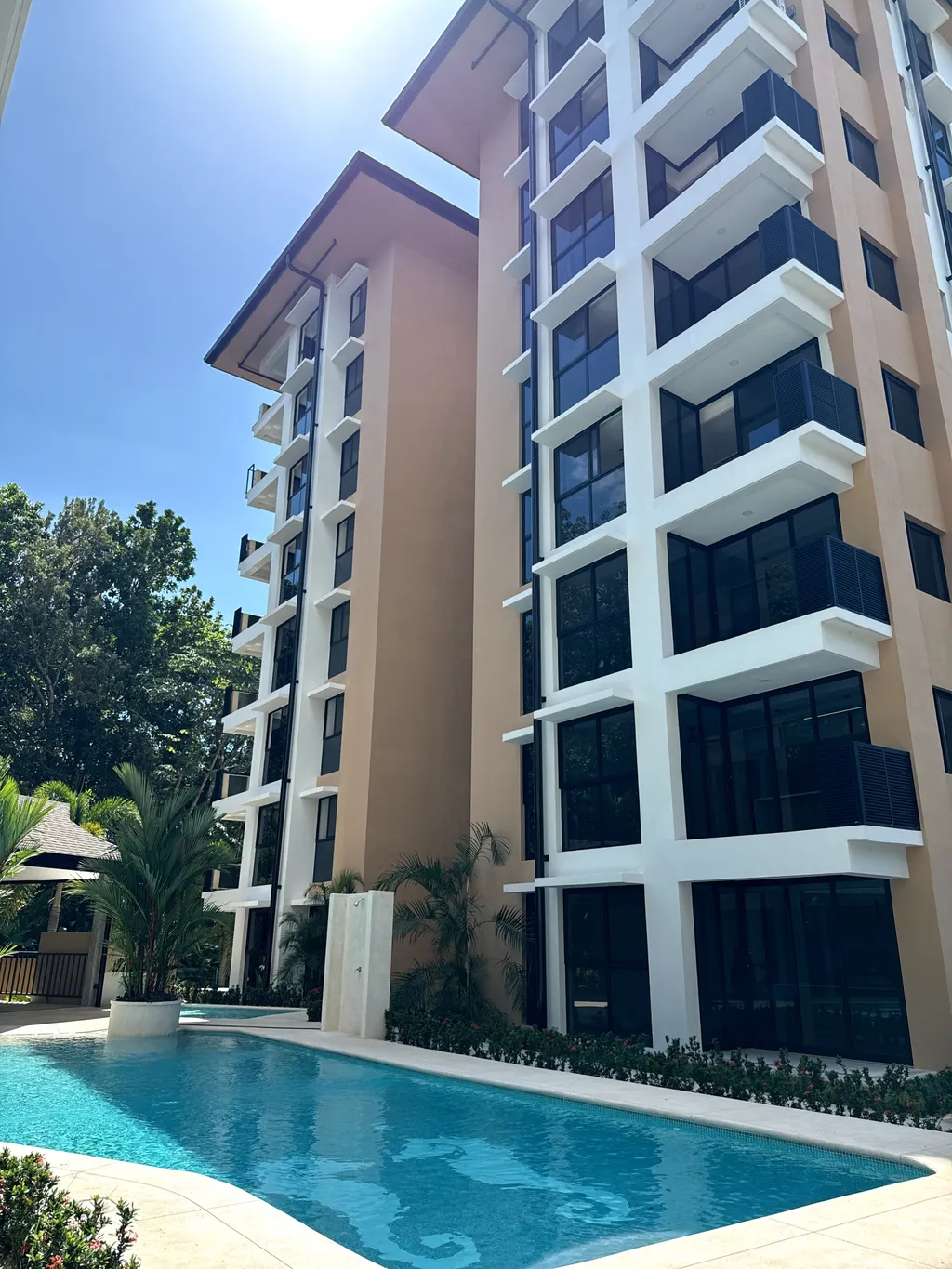Apartment with pool view in Torres del Mar in Jaco - image 2