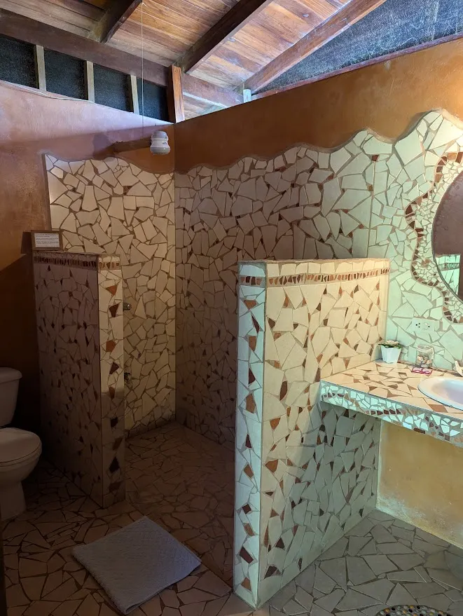 Bed and Breakfast 4 bungalows 2 duplex cabinas pool walking distance to the beach in Santa Teresa - image 7