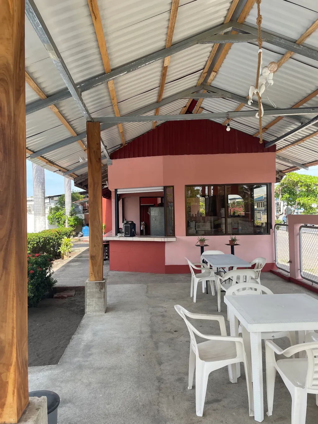 Sale / Beach Front Hotel, El Cocal, Puntarenas - image 3