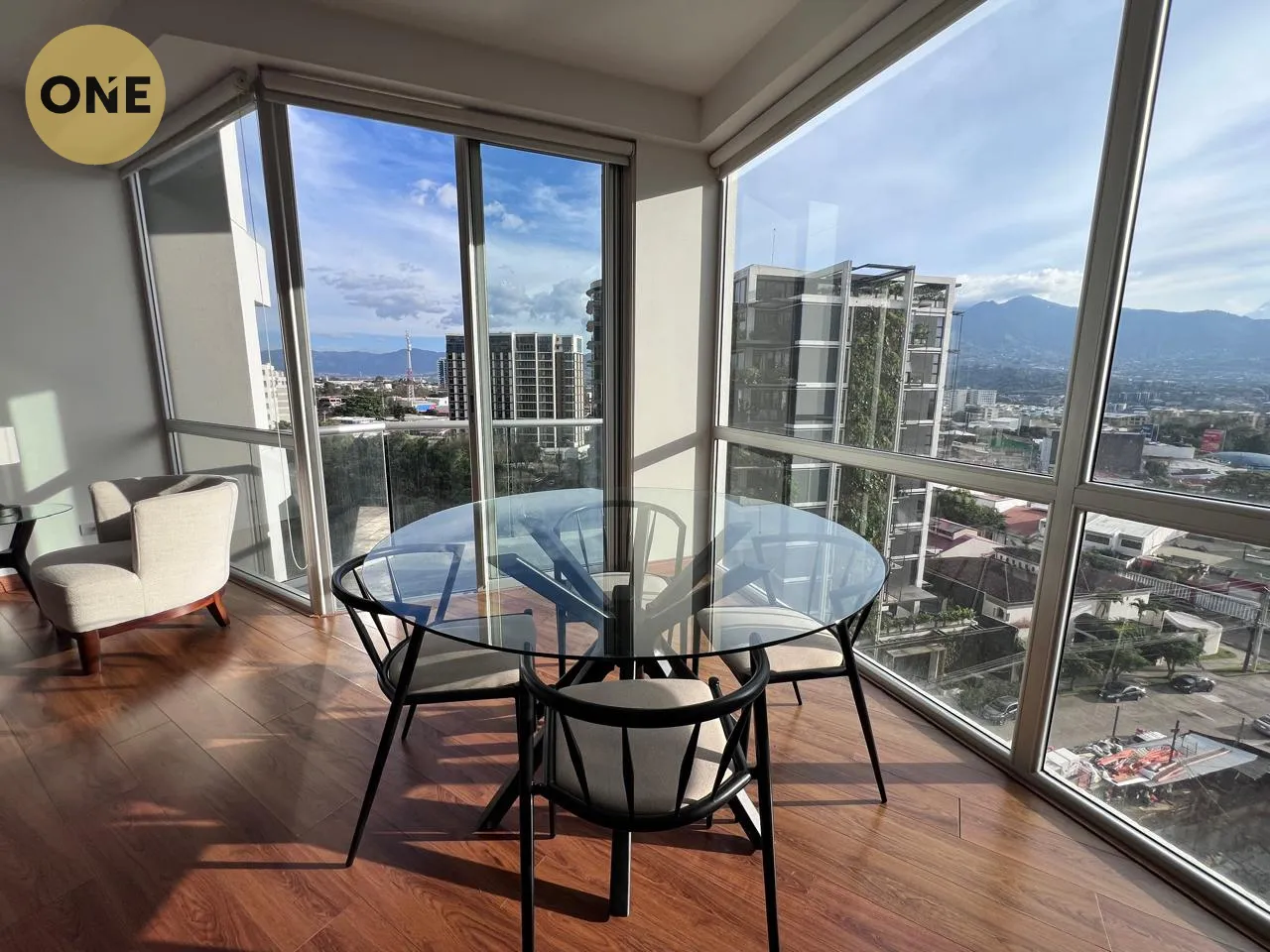 Great Investment Opportunity in the Exclusive La Nunciatura Area! - image 9