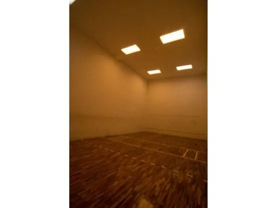 Fully furnished Condo, Riverside - image 15