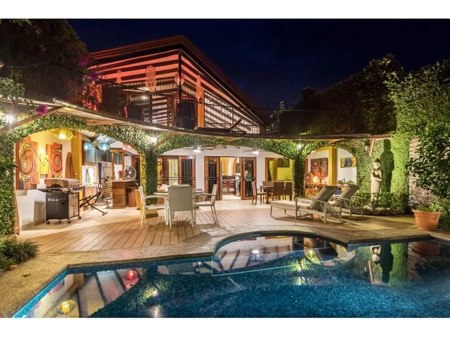  Spectacular Luxury house in Jaco Beach - image 12