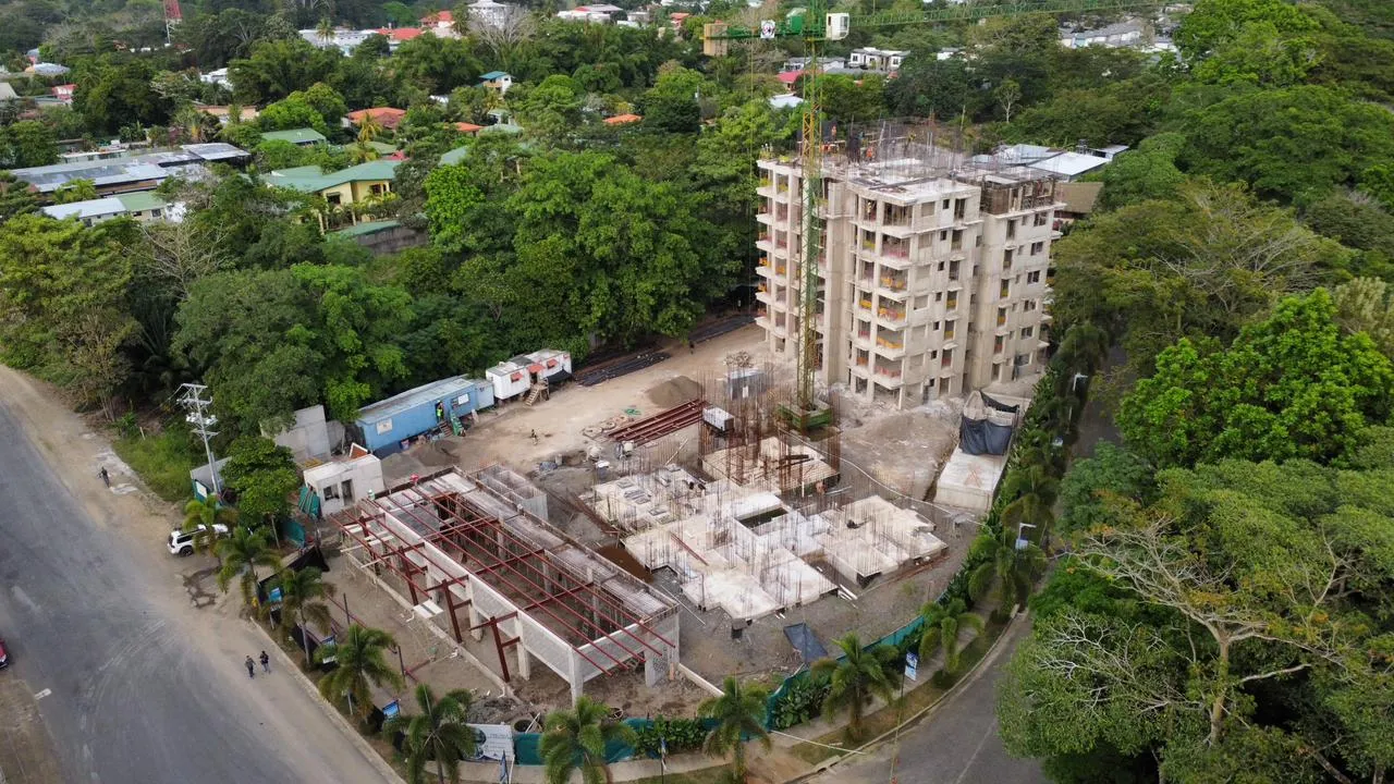 Torres del Mar, Condominuin - image 13