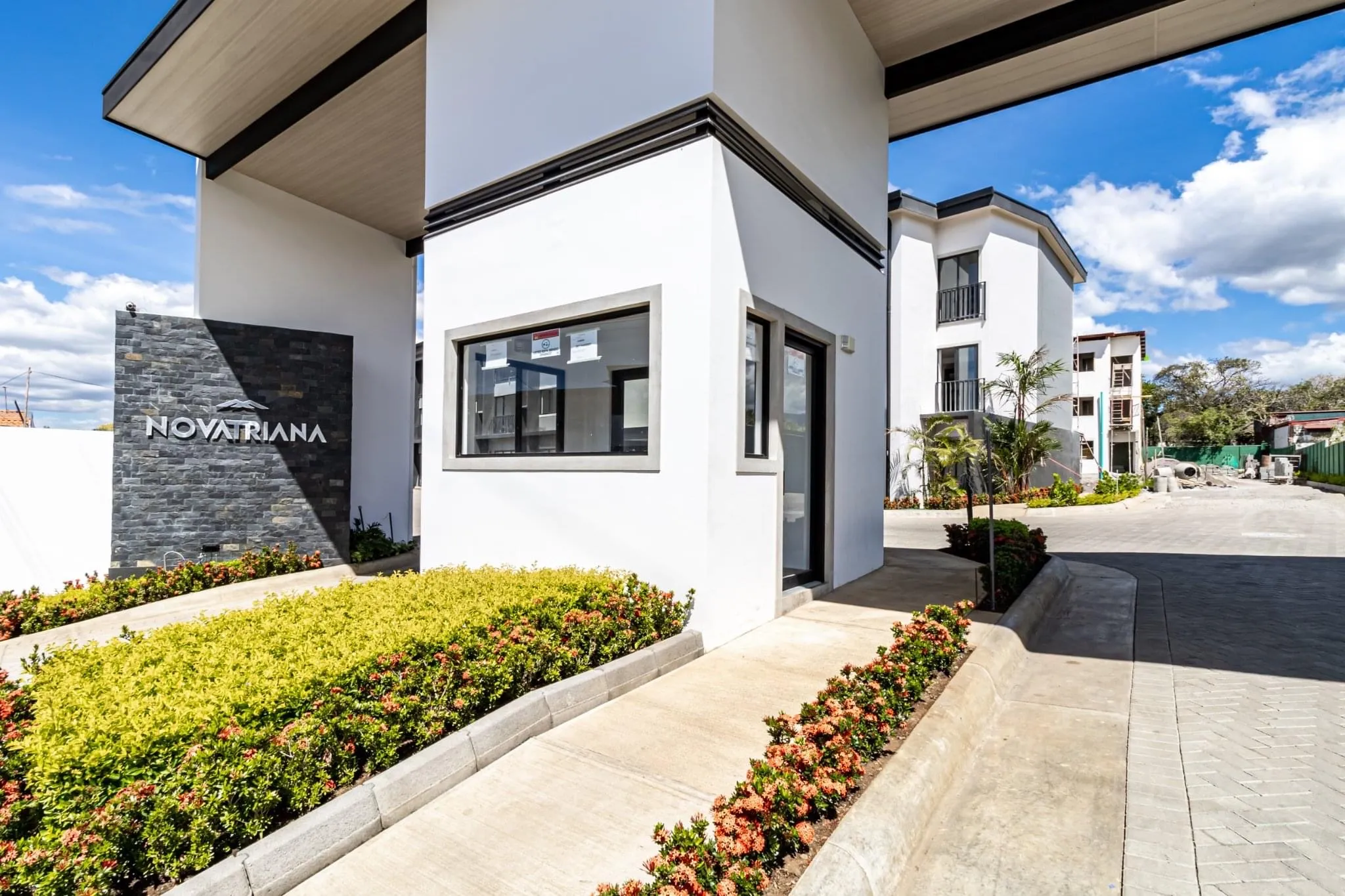 Sale / Beautiful Apartments in Novatriana Condominium, Alajuela - image 5