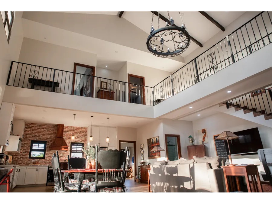 For Sale: Exclusive Luxury Residence in Gated Community – Santa Ana - image 7