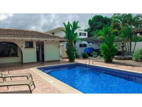 Large multi-family rental property in superb condition and with excellent location - image 2
