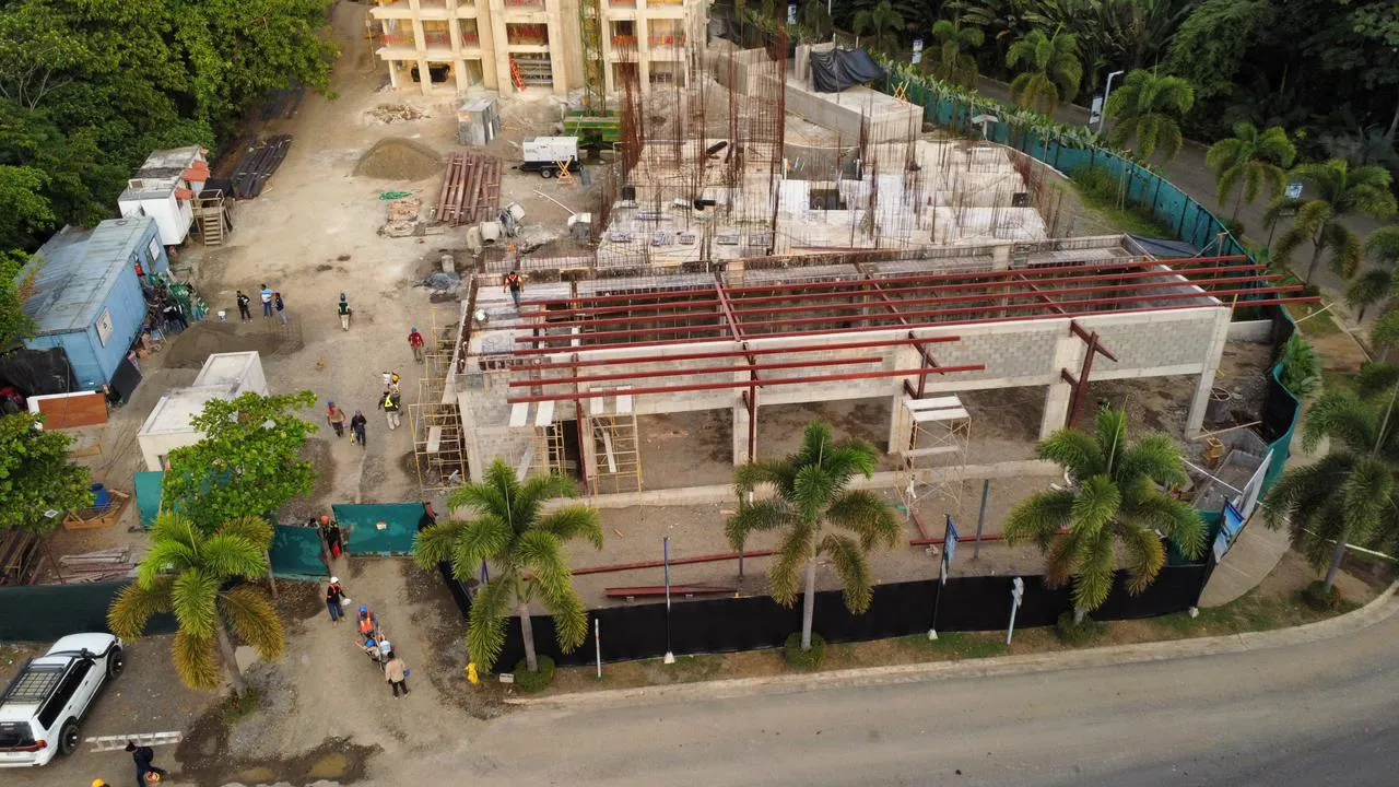 Torres del Mar, Condominuin - image 11