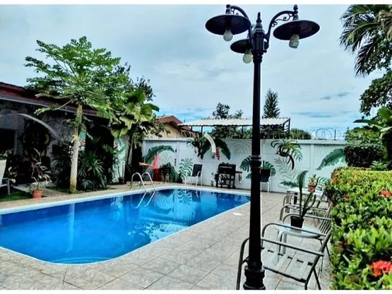 Invest Opportunity with this Hostel in Jaco - image 6