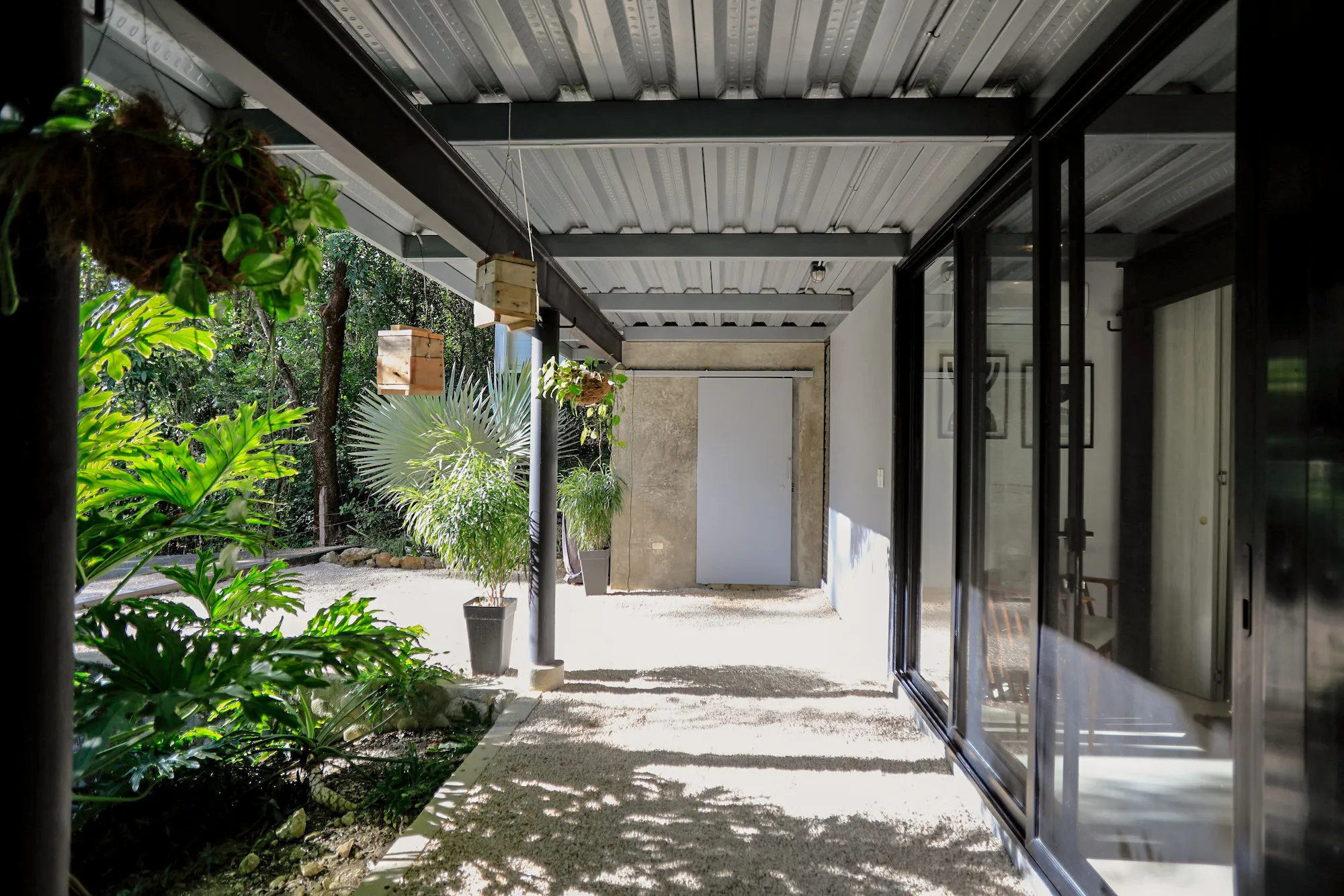 Lovely two bedroom house minutes from Hermosa Beach with pool - image 14