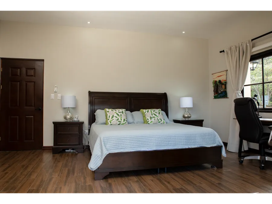 For Sale: Exclusive Luxury Residence in Gated Community – Santa Ana - image 13