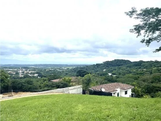 Sale / Impressive Lot in the Cerro Condominium, Ciudad, San Jose - image 12