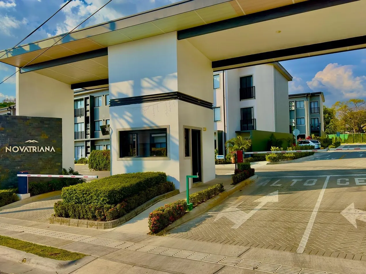 Sale / Beautiful Apartments in Novatriana Condominium, Alajuela - image 4