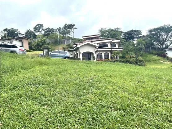 Sale / Impressive Lot in the Cerro Condominium, Ciudad, San Jose - image 6