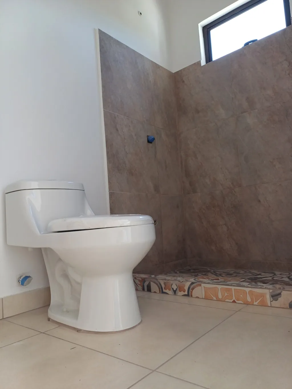 Brand-new two-story home with large backyard near Jacó - image 10