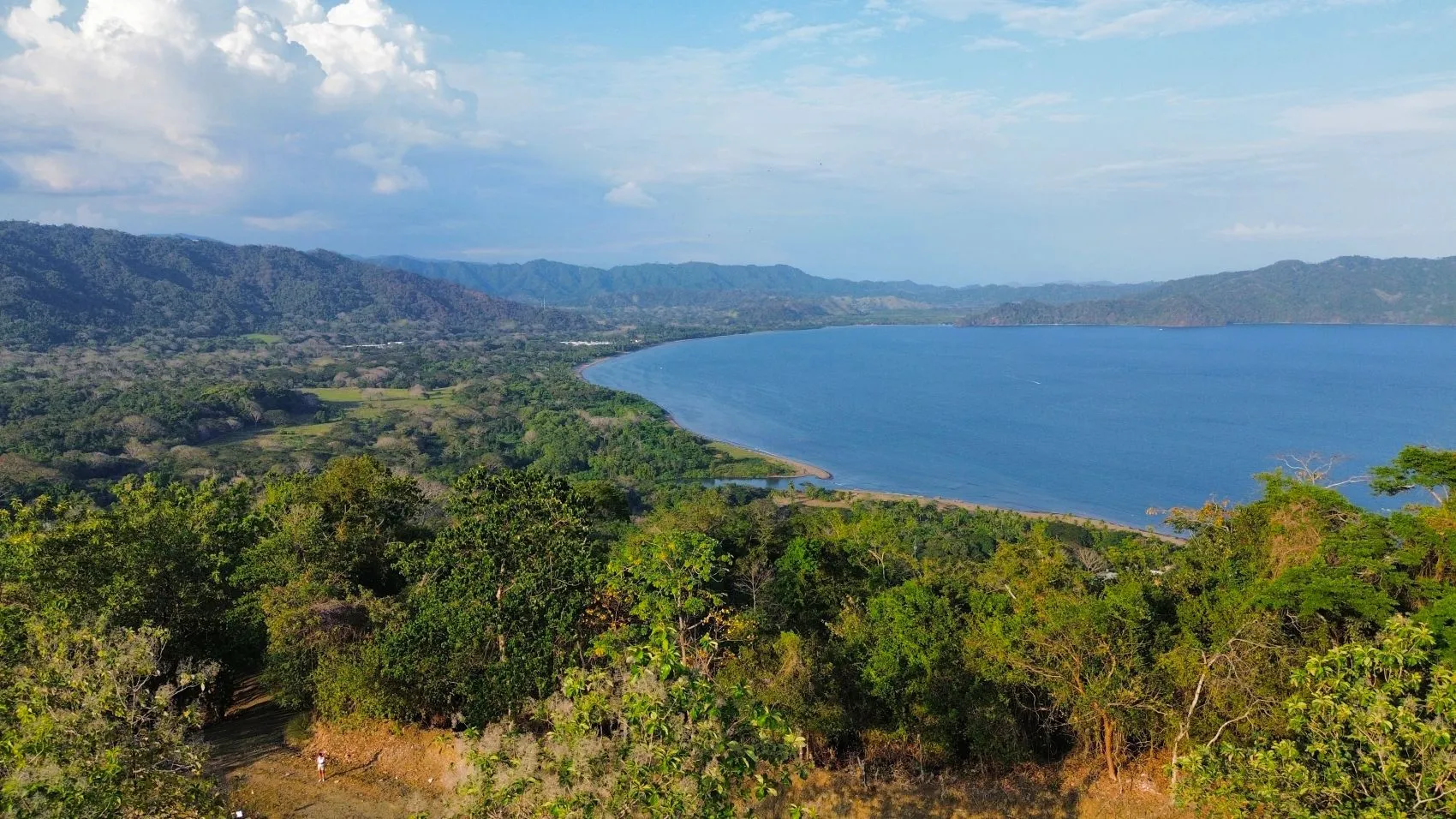 Beautiful Oceanview lot in community in Tambor - image 2