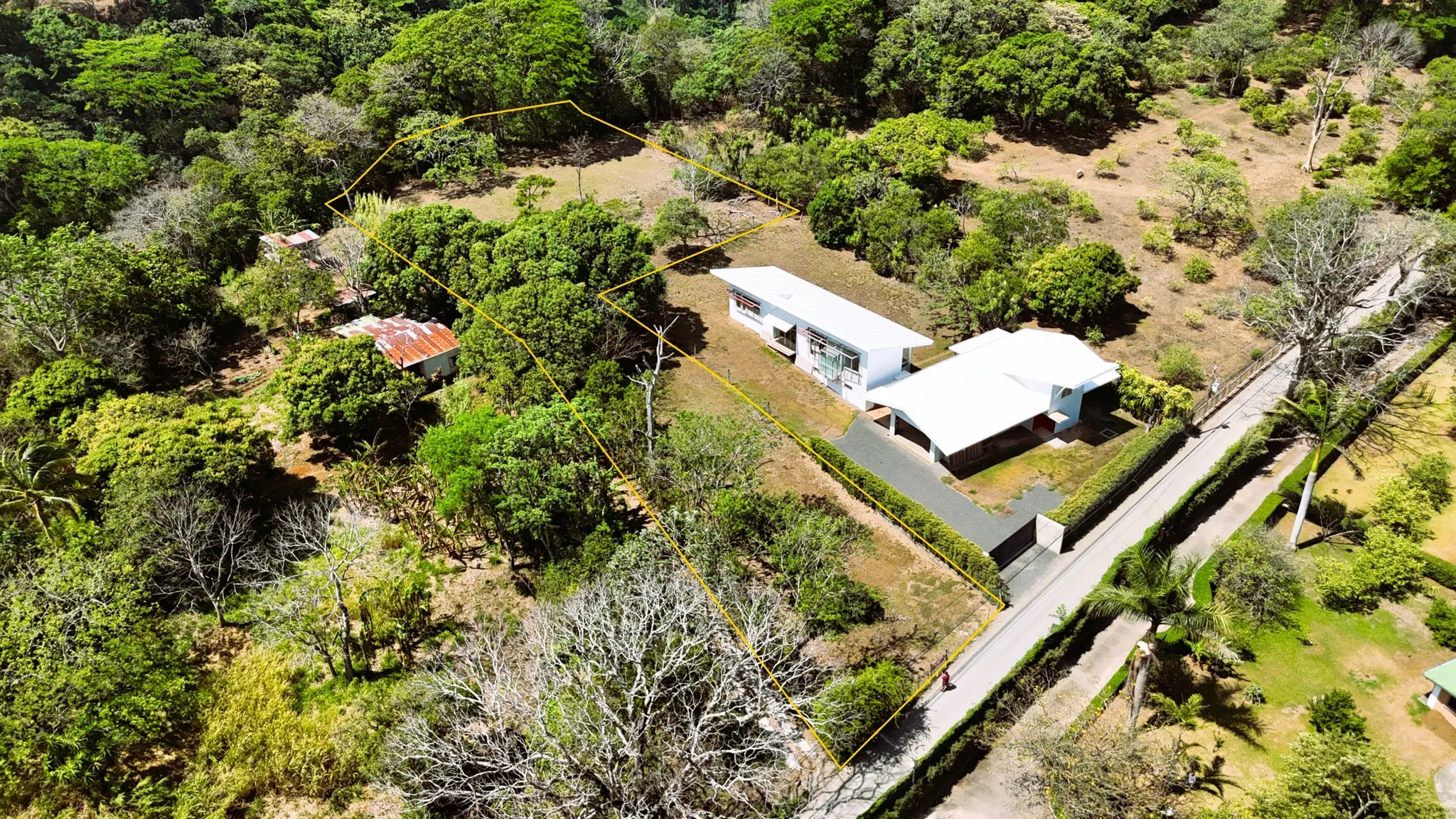 Home construction site property in Cuidad Colón - Lot for sale - image 3