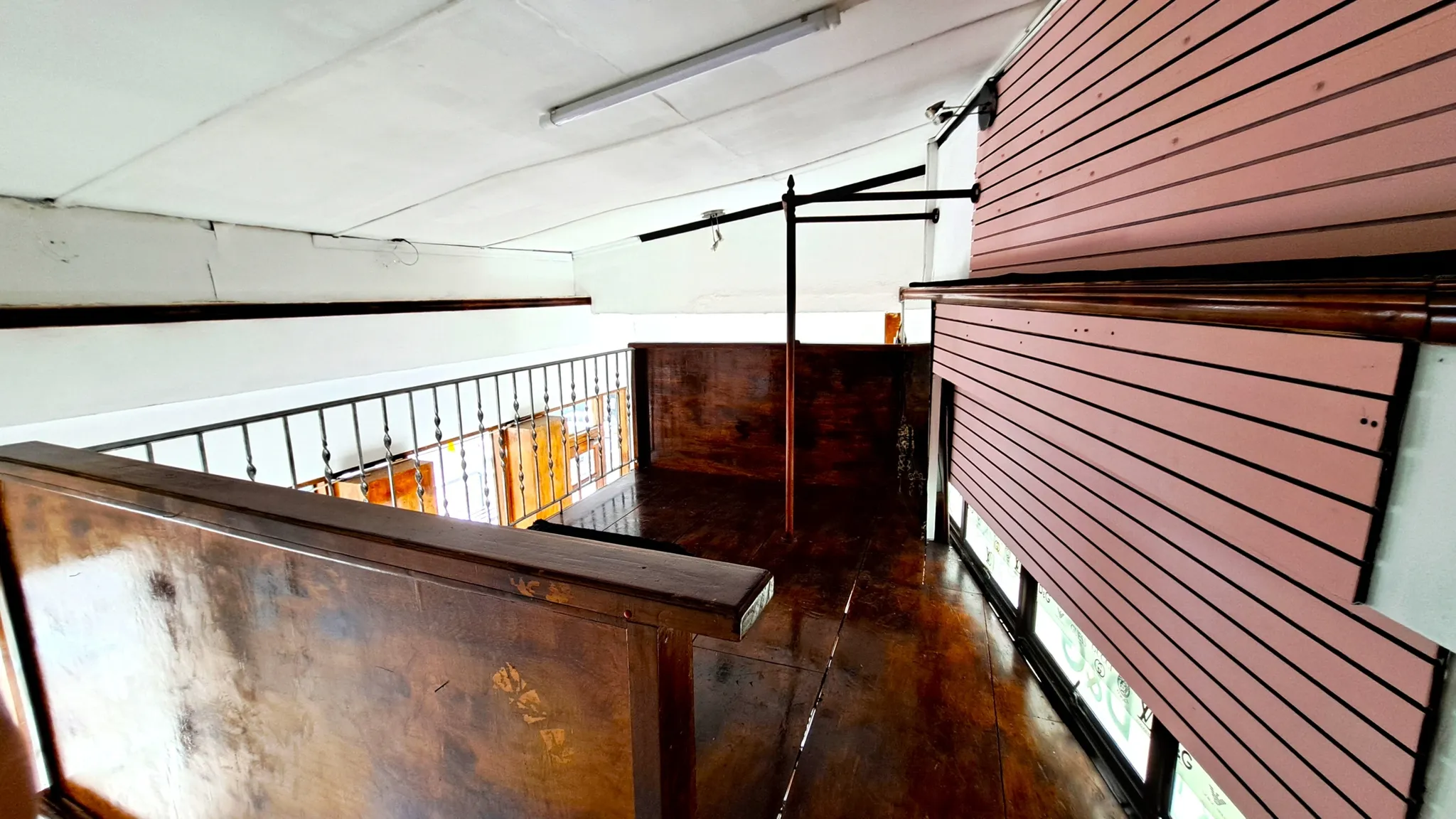 Shop Space with Loft in Jacó’s downtown Plaza Coral for Sale or Rent - image 13